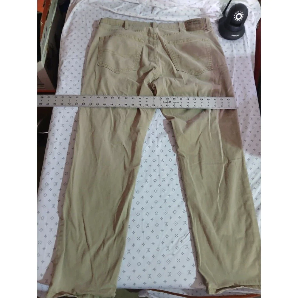 Men’s Signature Levi Strauss Beige Slim Khaki Work Pants Size 38 x 32